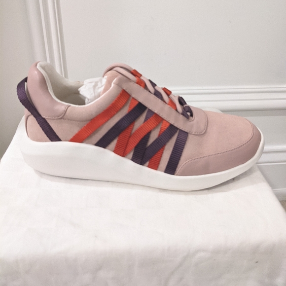 NWOT suede sneakers by Kenneth Cole - Picture 7 of 12